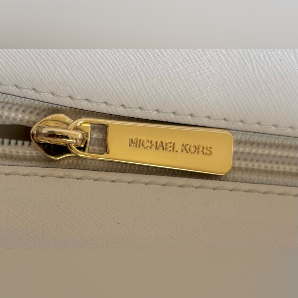 $378 Michael Kors JET SET MD LT CREAM LEATHER TZ TOTE BAG MK HANDBAG PURSE - Picture 5 of 9
